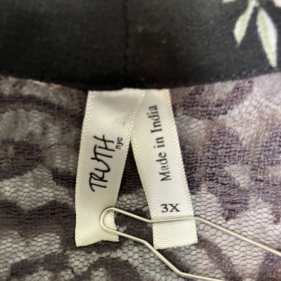 Truth NYC Blouse Womens 3X  Black Floral Peplum Long Sleeve Sheer Lace Romantic - Picture 3 of 15